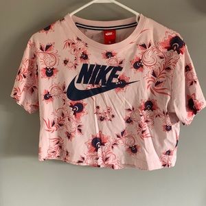 Nike Size Small Pink Floral Cropped T Shirt